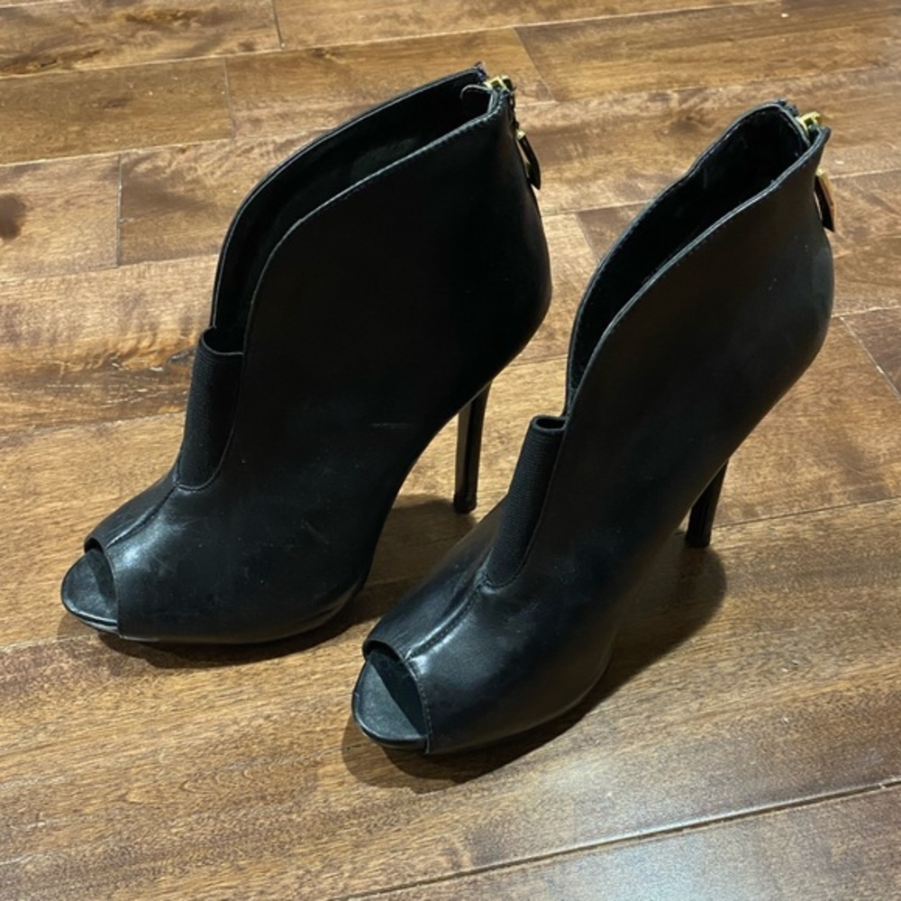 Guess | Peep Toe Stilettos